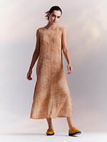 PLEATS PLEASE ISSEY MIYAKE10月新作ワンピース