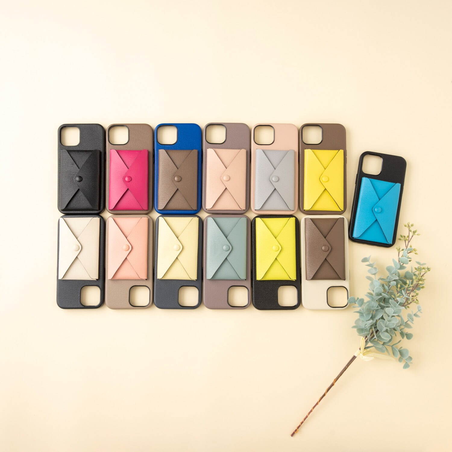 ラルコバレーノ”封筒型ポケット”付きiphoneケースにiPhone 13モデル、全13色展開｜写真1