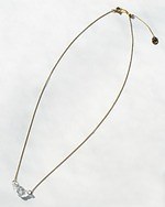 ガラスメーカー「ハリオ」限定“アジサイ”アクセサリー、風にそよぐ花々のピアスやリングなど｜写真4