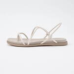 ユニクロ22年夏小物、人気ニットスニーカーが再販＆ストラップサンダルや2WAYバッグ新色も｜写真21