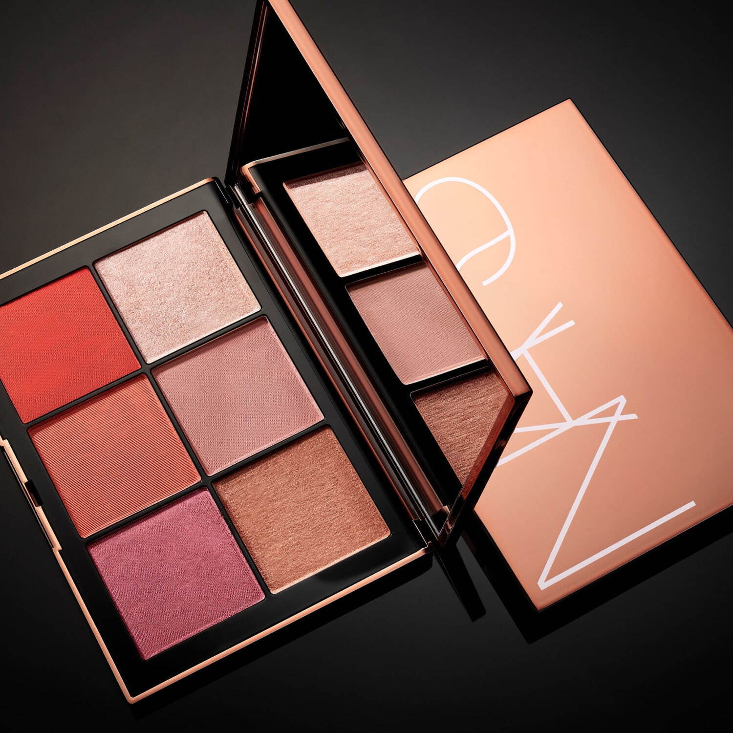 NARS2022年夏コスメ、“ミラーのような”光沢感リップ＆豪華6色チークパレット｜写真4