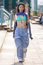 コトハヨコザワ 23年春夏コレクション - なんでもないくせに、盛大なお祝いを｜写真5