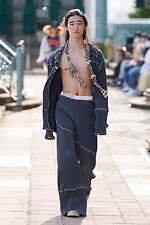 コトハヨコザワ 23年春夏コレクション - なんでもないくせに、盛大なお祝いを｜写真8