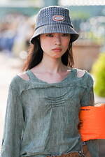 コトハヨコザワ 23年春夏コレクション - なんでもないくせに、盛大なお祝いを｜写真15