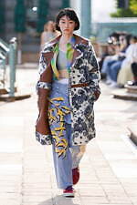 コトハヨコザワ 23年春夏コレクション - なんでもないくせに、盛大なお祝いを｜写真18