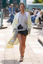 コトハヨコザワ 23年春夏コレクション - なんでもないくせに、盛大なお祝いを｜写真39