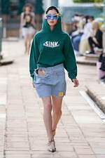 コトハヨコザワ 23年春夏コレクション - なんでもないくせに、盛大なお祝いを｜写真53