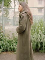 アトウ 2022年秋冬コレクション - 安らぎはオリーブ色に薫る｜写真23