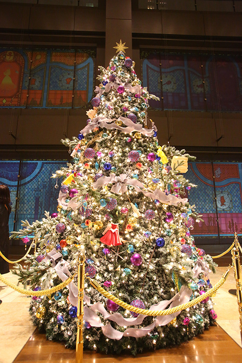 東京・丸の内にディズニーのクリスマスイルミネーション - プーさんのツリーも登場！ | 写真