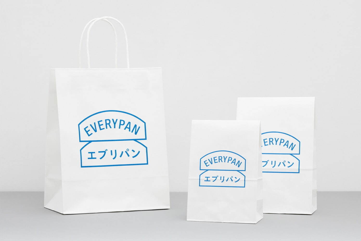 ベーカリーカフェのパッケージデザイン「エブリパン」
(菊地敦己 cl: ジンズ)