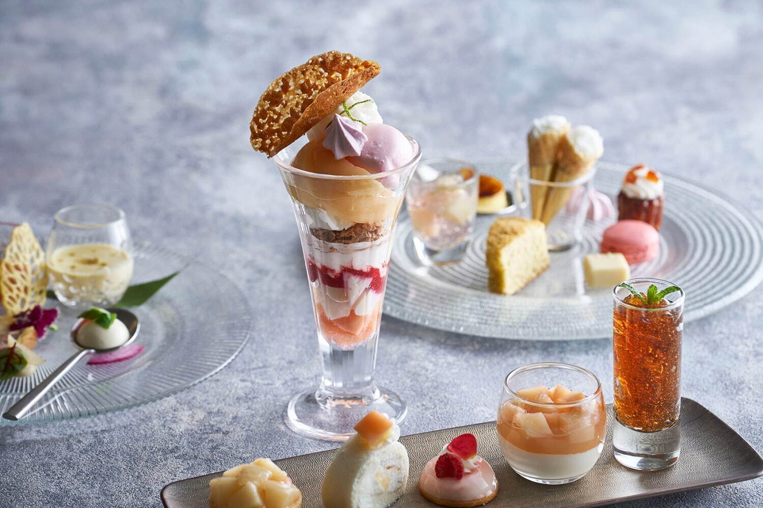 ギモーヴ｜品川プリンスホテルでピーチ＆ミルクの限定スイーツコース、旬の桃と「ふらの牛乳」を使った多彩なスイーツ