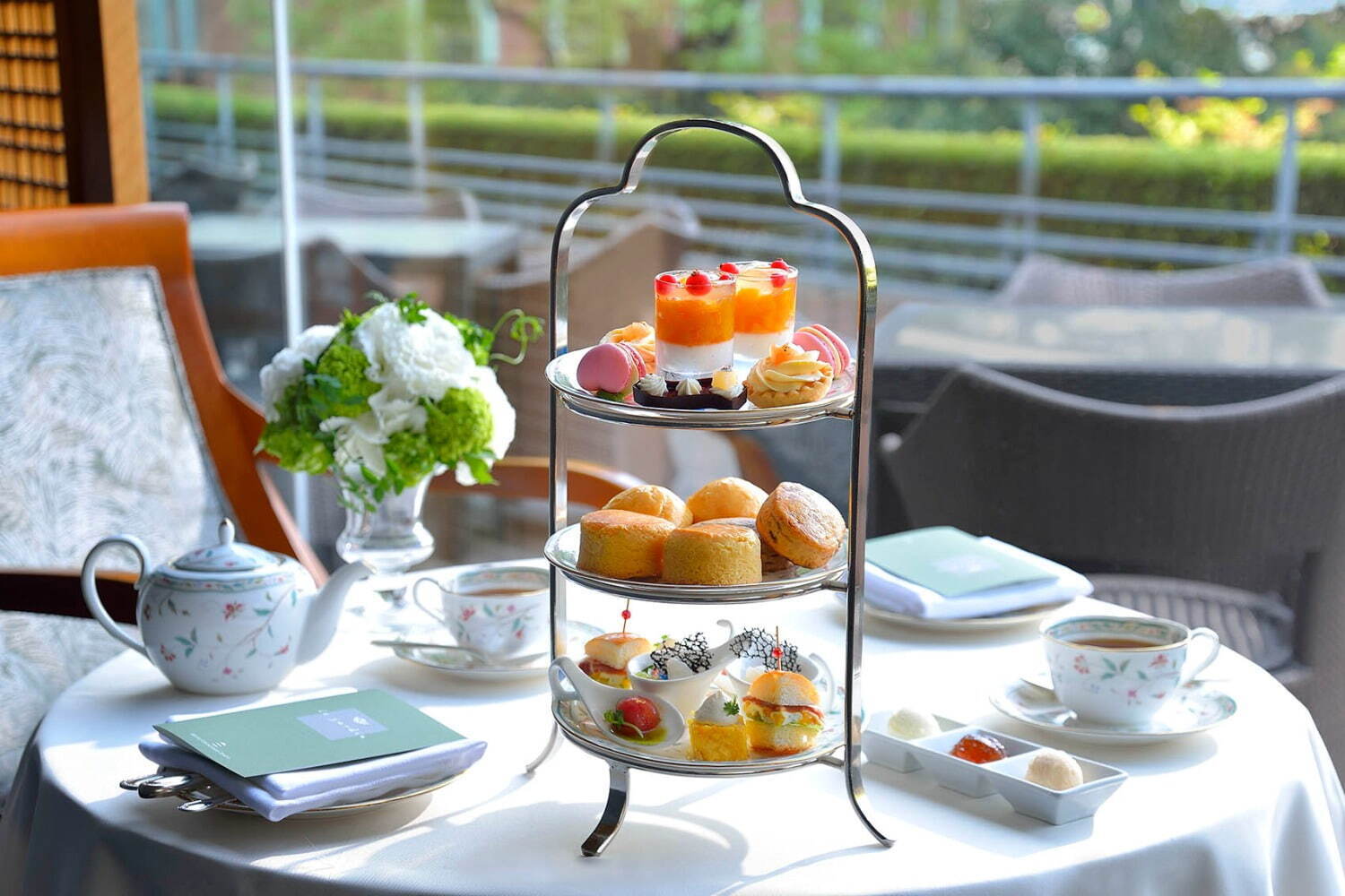 ホテル椿山荘東京「ピーチアフタヌーンティー」