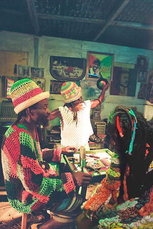 ジ エルダー ステイツマン(The Elder Statesman) 2022-23年秋冬ウィメンズ&メンズコレクション  - 写真16