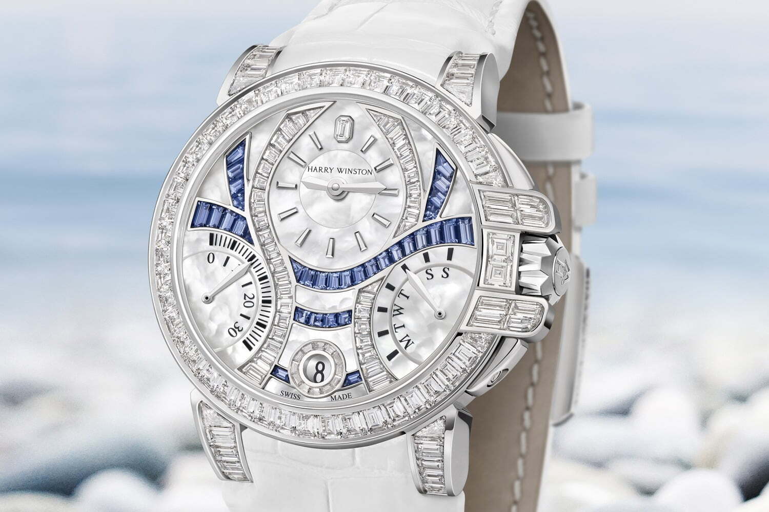 ハリー・ウィンストンの新作ラグジュアリー・スポーツウォッチ、曲線サファイアで波を表現