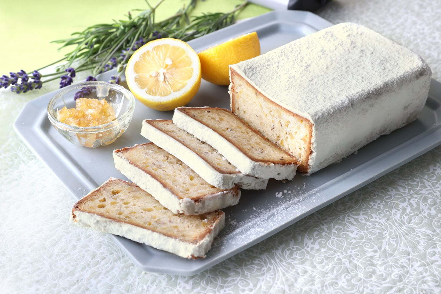 ジョエル・ロブションの“冷やして食べる”シュトーレン、爽やかレモンの香り