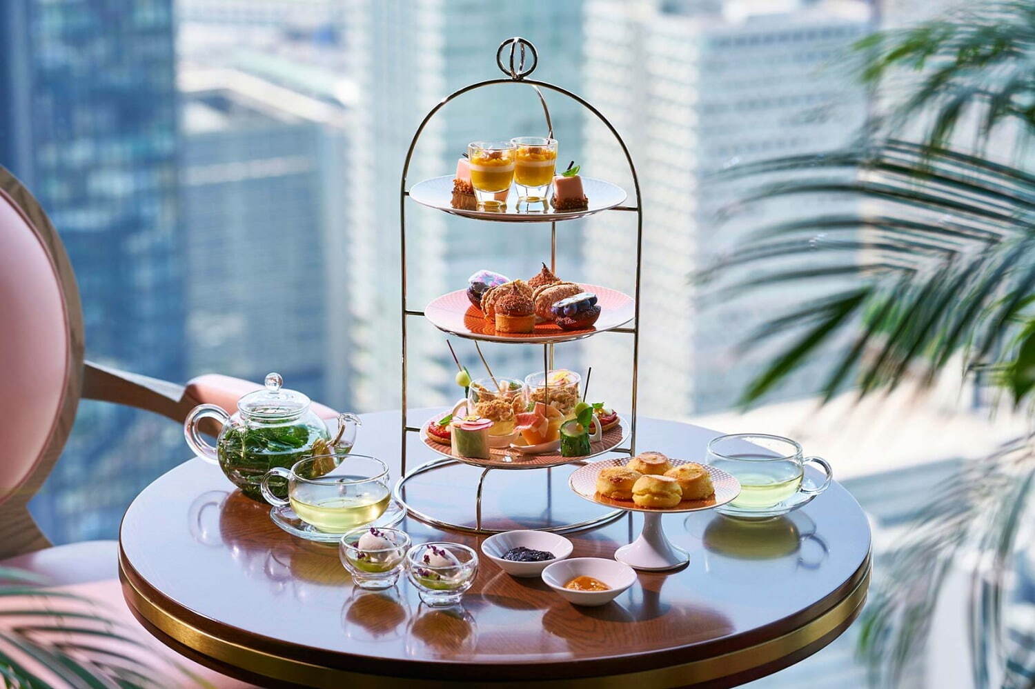 ダックワーズ｜マンダリン オリエンタル 東京の夏アフタヌーンティー、人気ケーキ「KUMO」の限定フレーバーも