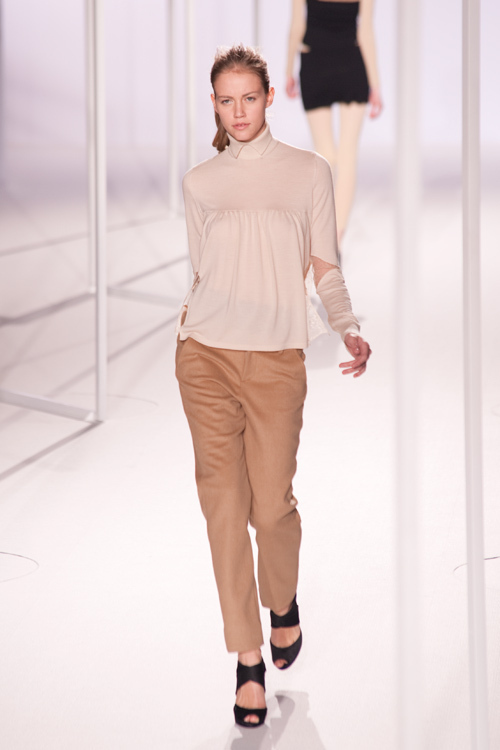 アカネ ウツノミヤ 2010-11年秋冬<span>コレクション</span> - 写真12