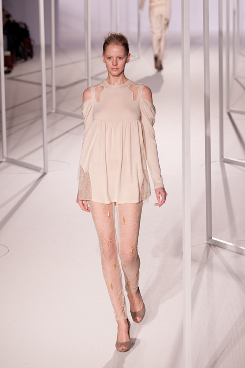 アカネ ウツノミヤ 2010-11年秋冬<span>コレクション</span> - 写真14