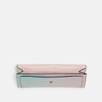 コーチの新作革小物、淡い“虹色”グラデーションの財布＆ミニチュアバッグのチャームなど｜写真4