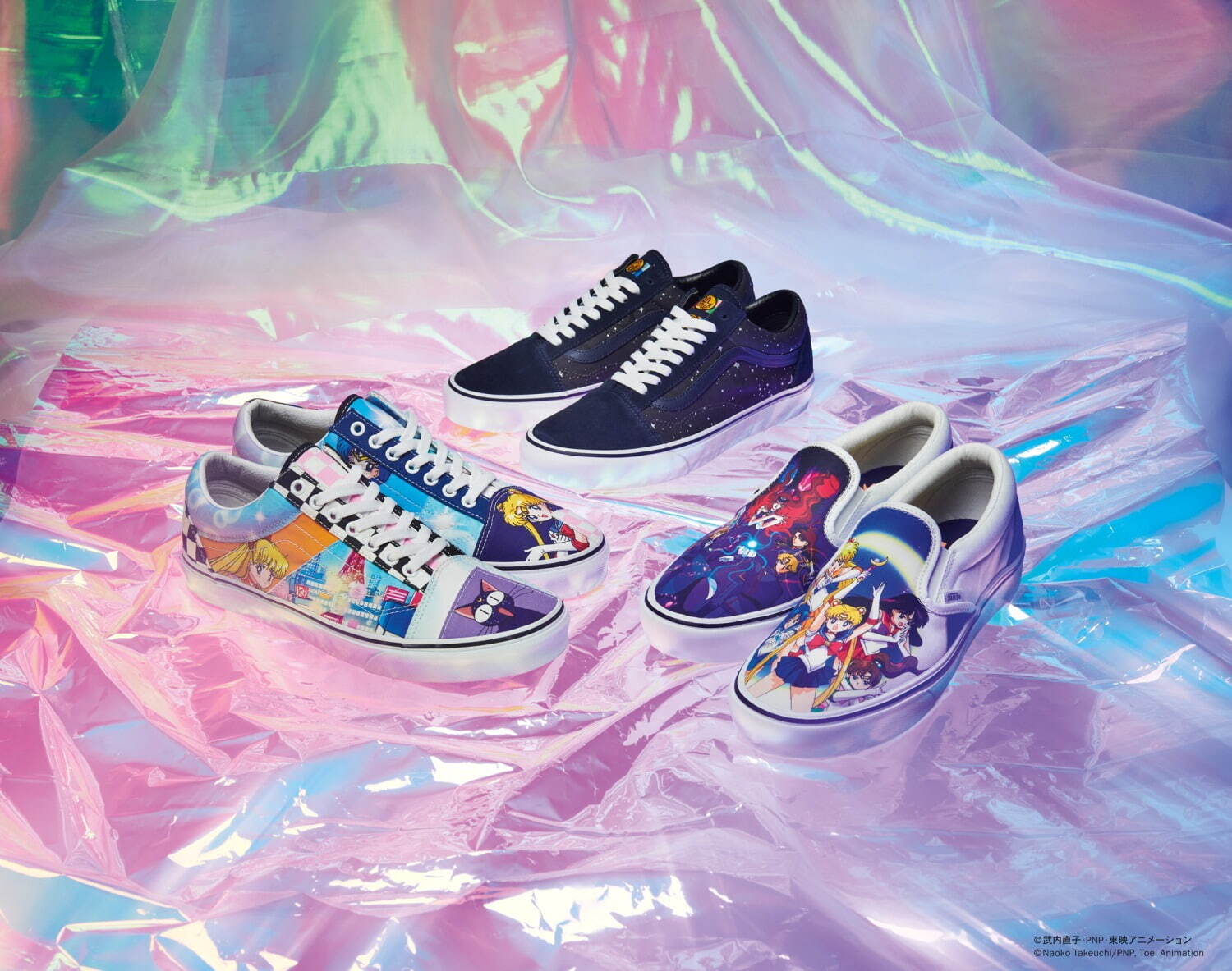 OLD SKOOL PATCHWORK 9,900円、OLD SKOOL 9,900円
COMFYCUSH SLIP-ON 8,250円