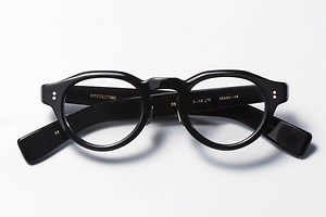 アイヴァン 7285新作”仏ヴィンテージパーツ”再現のクラシカルアイウェア、極太テンプルで