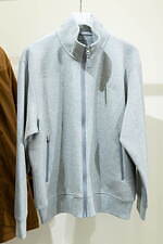 ユニクロ×JW アンダーソン22年秋冬、チェック柄フリースアウターなど｜写真5