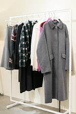 ユニクロ×JW アンダーソン22年秋冬、チェック柄フリースアウターなど｜写真17