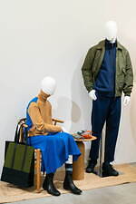 ユニクロ×JW アンダーソン22年秋冬、チェック柄フリースアウターなど｜写真20