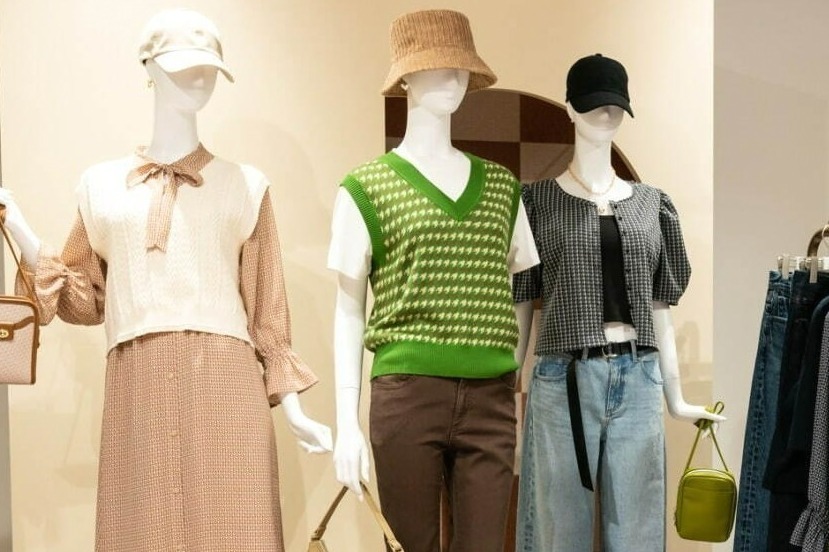 GU 2022年秋冬メンズ＆レディース、“レトロでスポーティ“なウェア・シューズ・バッグ