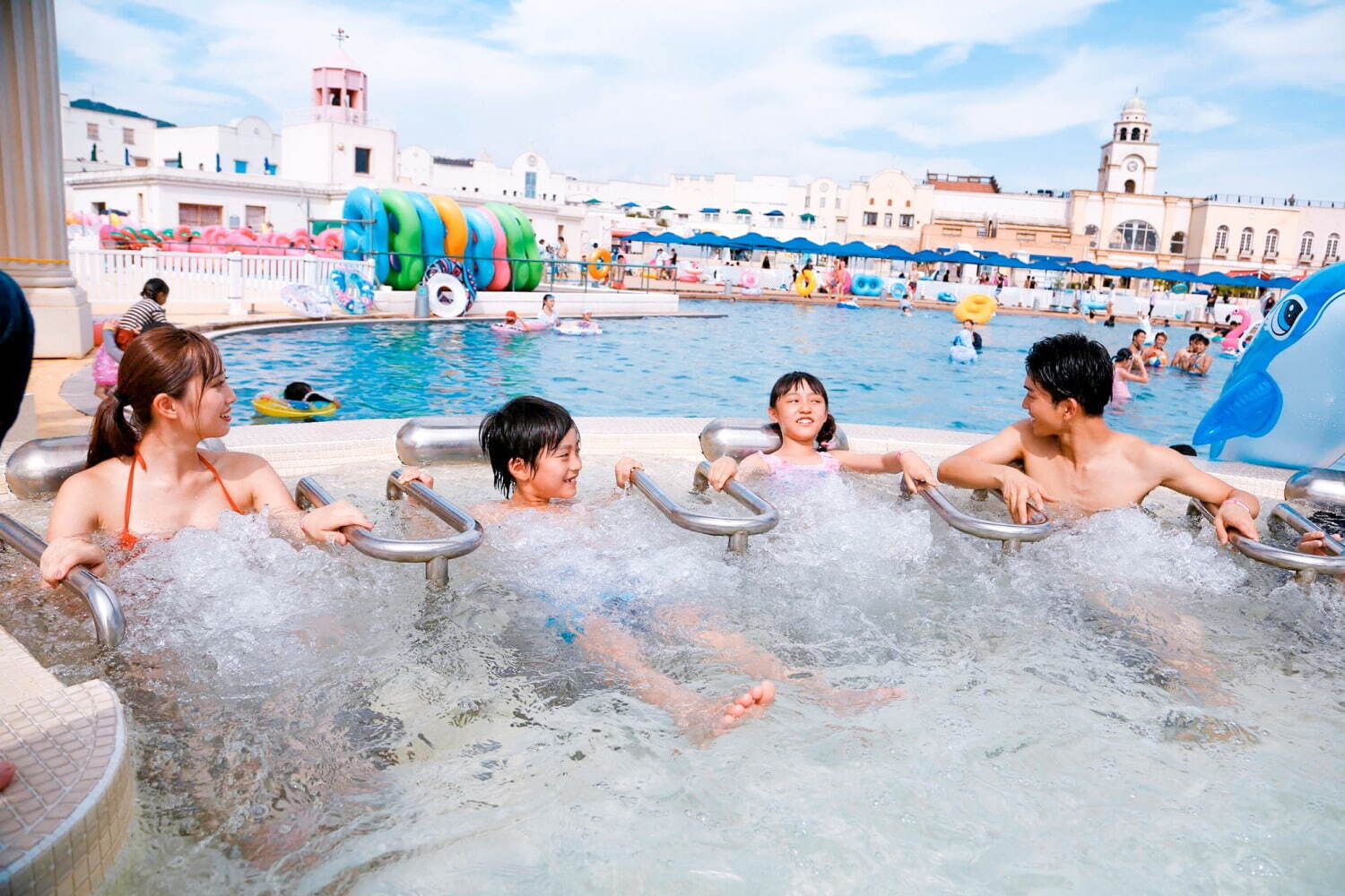愛知ラグーナテンボス”日本最大級の波が出る”「ラグナシア プール」オープン、幻想的なナイトプールも｜写真6