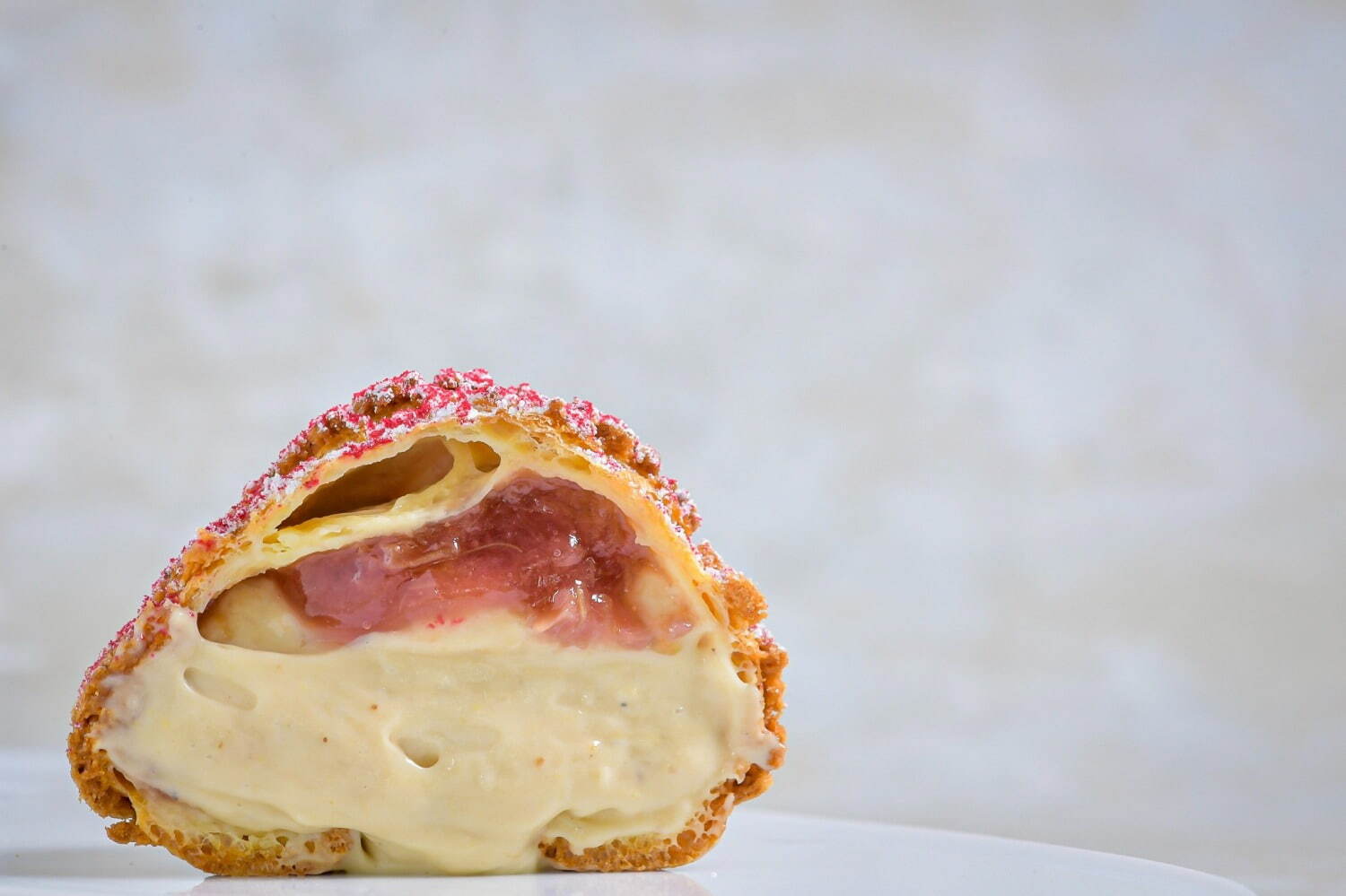 「バラのシュークリーム」“食べられる”最高級国産バラジャム入りクッキーシュー、茗荷谷・レセンシエルで｜写真2