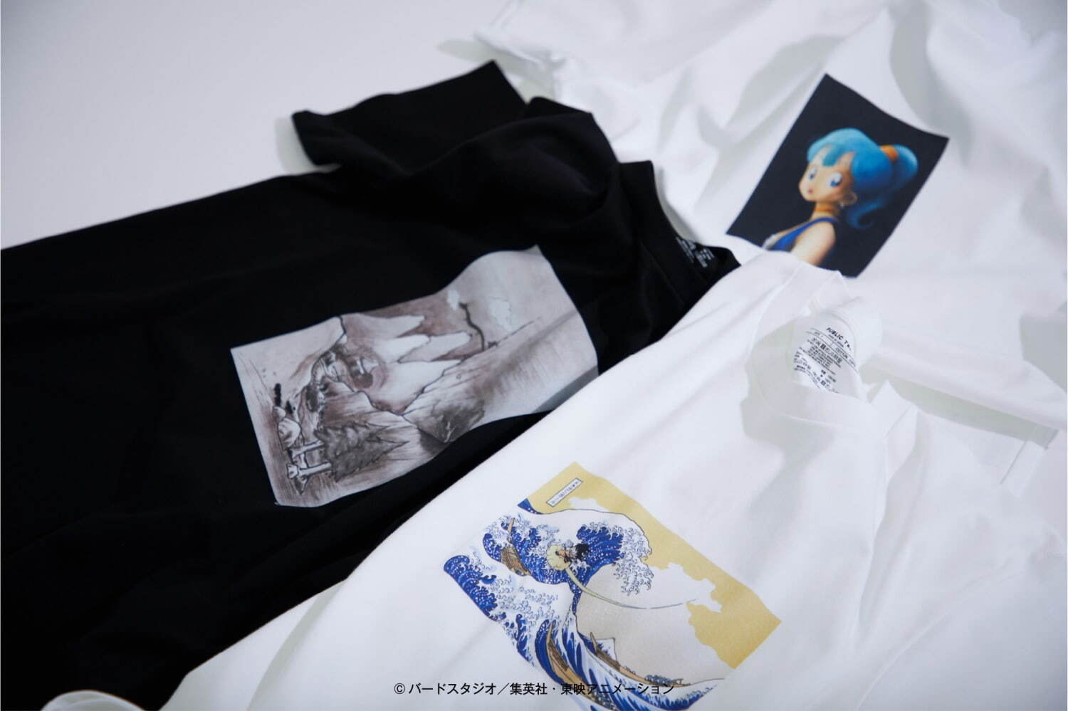 パブリック トウキョウ『ドラゴンボール』Tシャツ、悟空＆ブルマを描く