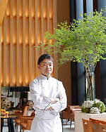 フォーシーズンズホテル京都、夏限定「サンシャインサマーアフタヌーンティー」トロピカル風味のジュレなど｜写真7