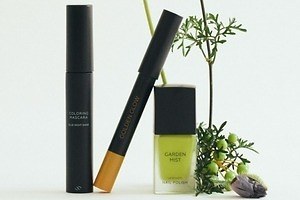 アニヴェン×トゥモローランドの限定コスメ、ラメが煌めくカラーマスカラ＆ヴィヴィッドカラーネイル