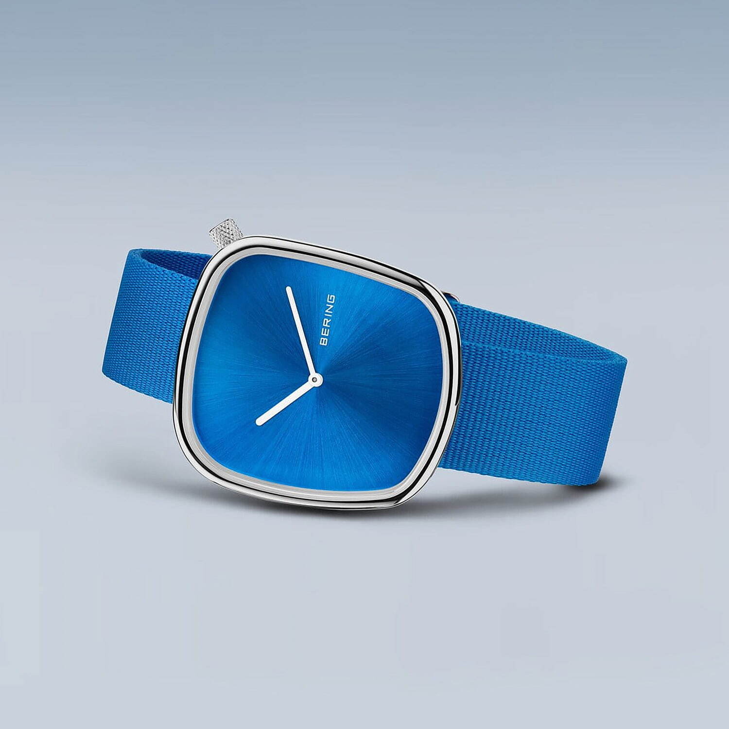 ベーリング“砂浜の小石”着想の腕時計に新作、海をイメージしたオーシャンブルーorアイスブルー｜写真29