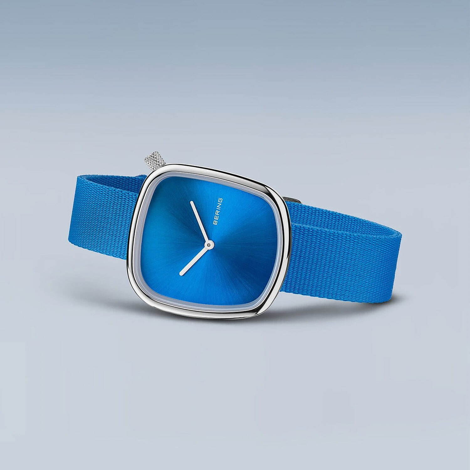 ベーリング“砂浜の小石”着想の腕時計に新作、海をイメージしたオーシャンブルーorアイスブルー｜写真17