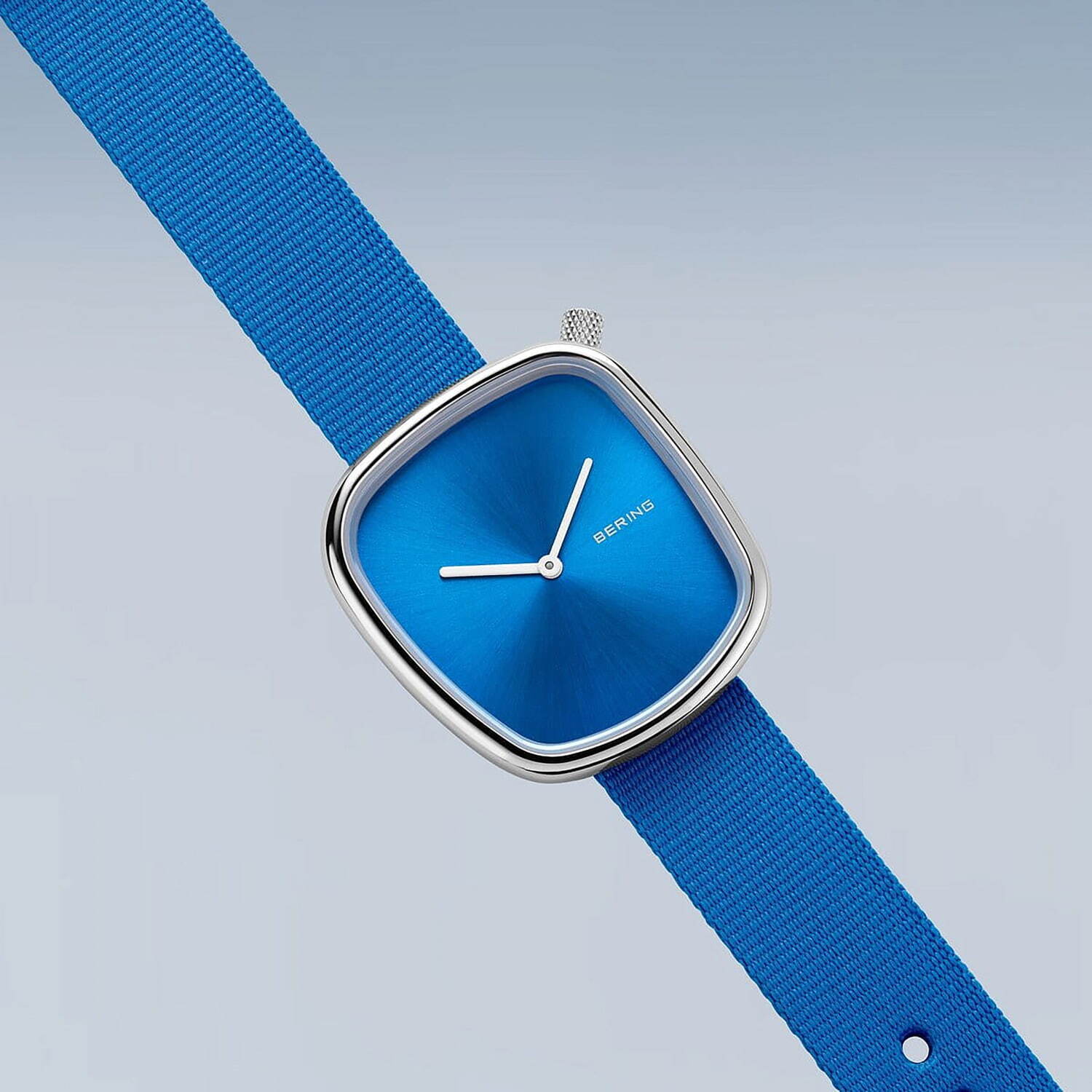 ベーリング“砂浜の小石”着想の腕時計に新作、海をイメージしたオーシャンブルーorアイスブルー｜写真16