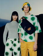 1 モンクレール JW アンダーソン“陽気な逃避行”を表現した新作、ダウンジャケットやデニムコート｜写真10