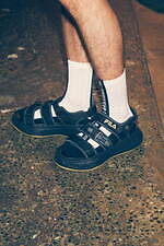 フィラ×メゾン ミハラヤスヒロ“架空の世界”を表現した新作、パイナップル柄シャツや幾何学柄ドレスなど｜写真16