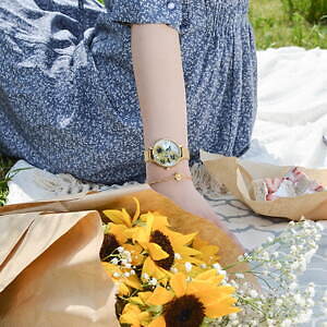 オリビア・バートン“ヒマワリ”モチーフの腕時計＆ブレスレットセット