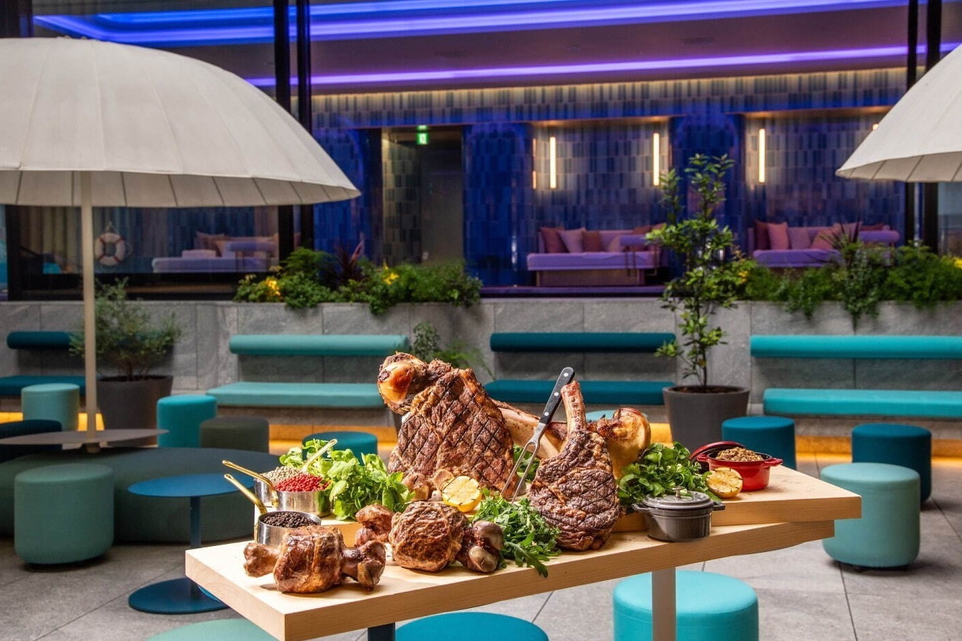 ダブリュー オオサカ