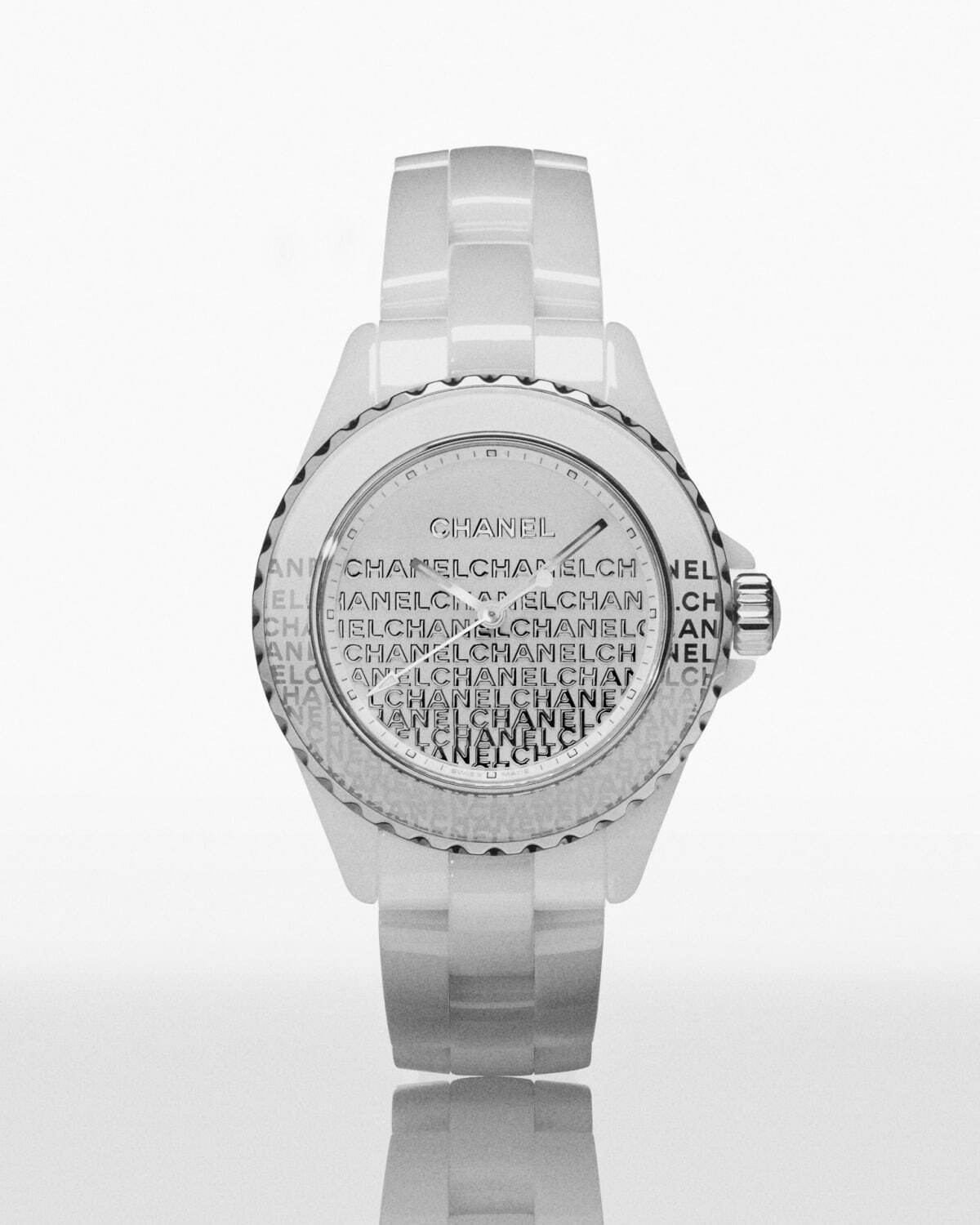 シャネル新作腕時計、“CHANELロゴ”チャーム付きブレスレット風ウォッチやJ12の新作｜写真2