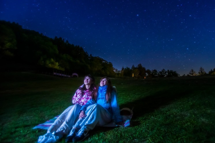 グランピング｜日本一の星空・長野阿智村に新グランピング施設「モッキ」無数の星が降り注ぐ星空グランピング