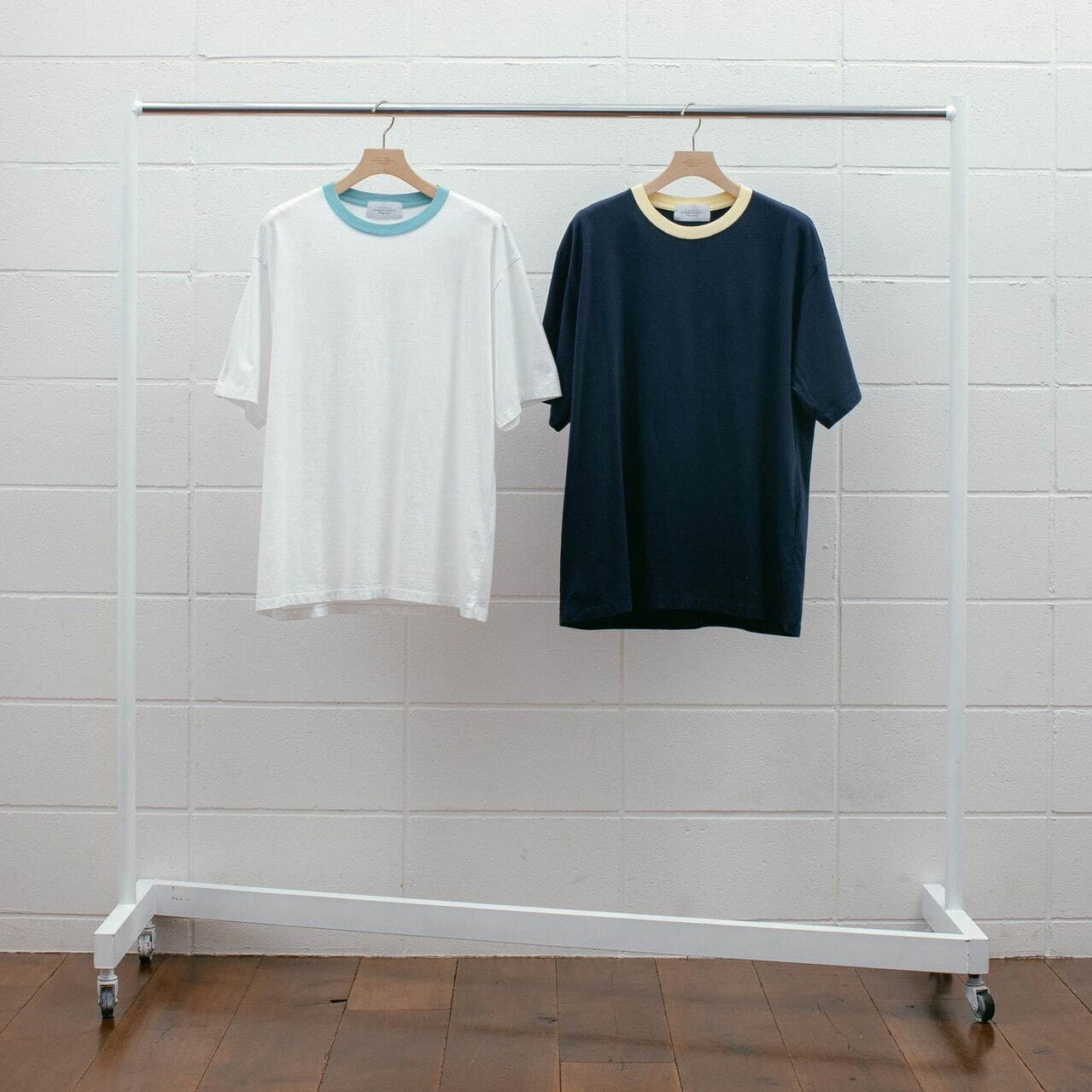 メンズのおすすめ半袖Tシャツ[2022年春夏]コーデで活躍する人気ブランドの無地＆プリントTシャツなど - ファッションプレス