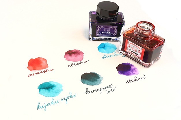 明治時代｜“明治時代の流行色”がカラーインクに「インクカフェ 明治のいろ」孔雀の羽のような青緑など