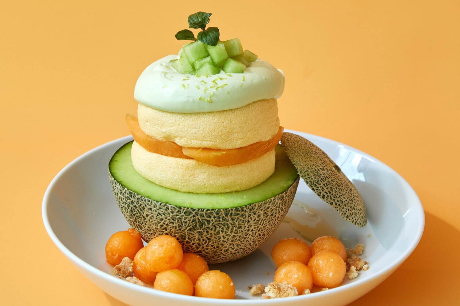 フリッパーズ“まるでパフェ”「奇跡のパンケーキ マルゴトメロン」国産メロンを1玉分使用