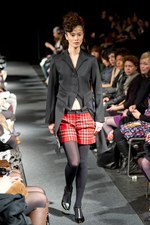 ジュンヤ タシロ(JUNYA TASHIRO)、2010-2011年秋冬コレクション｜写真1