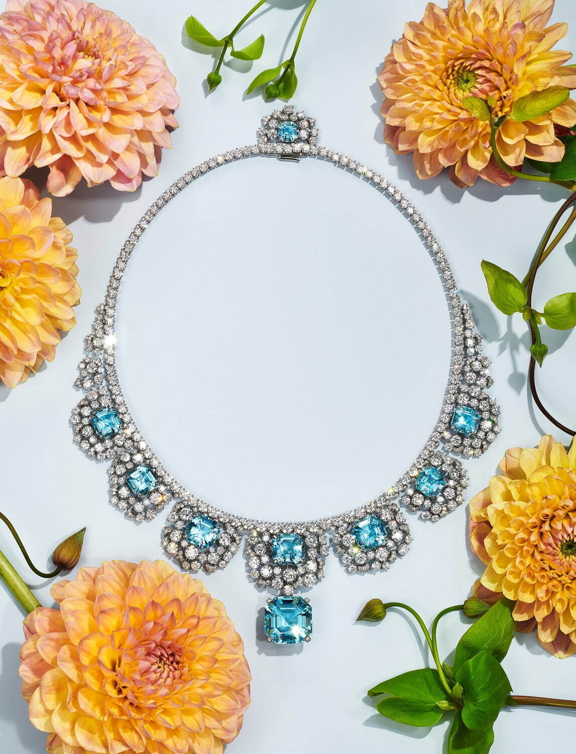 ティファニー“花々”の新作ハイジュエリー、ダイヤモンドの“小花”を飾っ