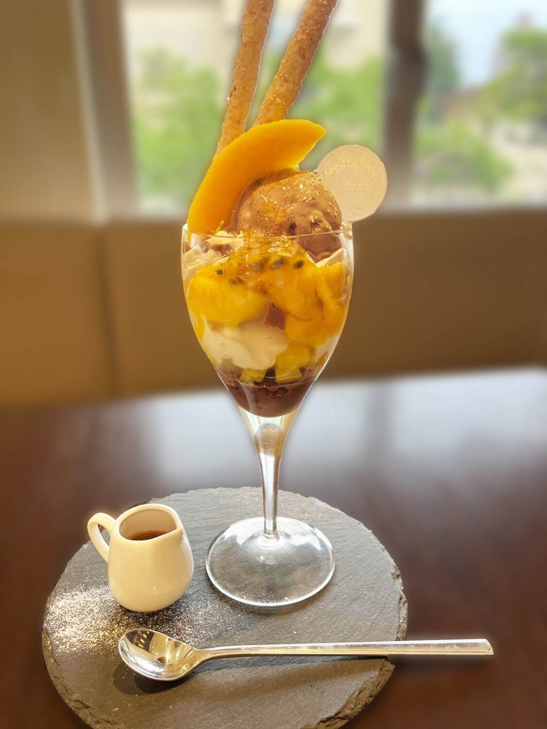 「パルフェ イル カファレル トロピカーレ」1,760円／ドリンクセット 2,200円