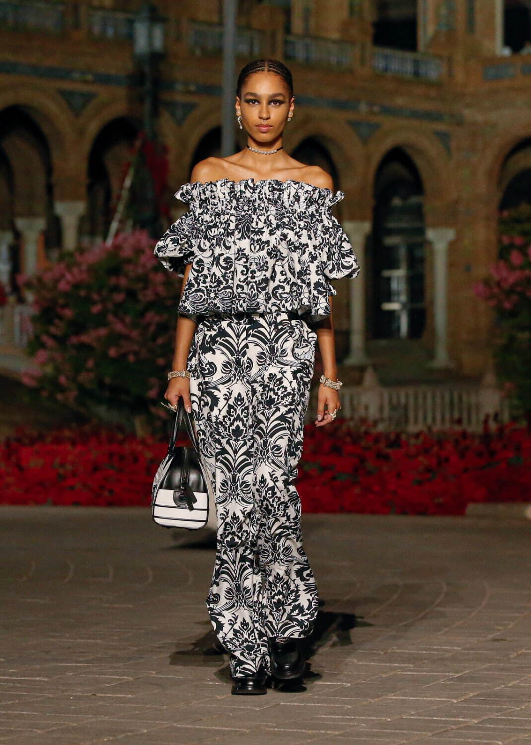 ディオール(DIOR) 2023年リゾートウィメンズコレクション ディオール(DIOR) 2023年リゾートウィメンズコレクション